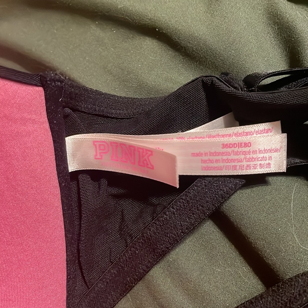 Pink Bra! - Picture 4 of 4
